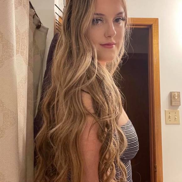 Meet your Posher, Alex - Picture 1 of 1